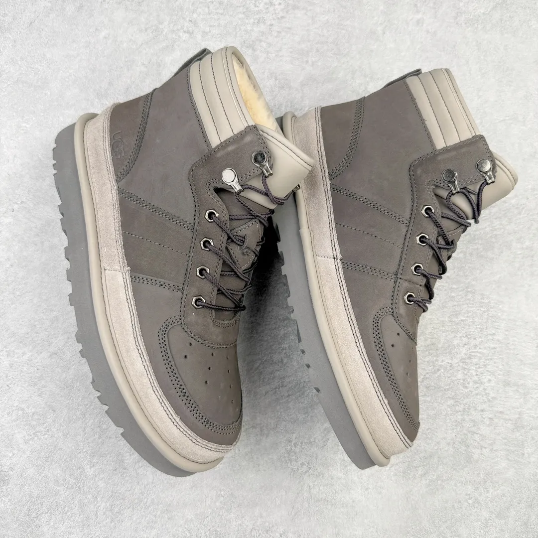 Pick up locally💰760 UGG 7089 Highlander autumn and winter sheepskin and fur integrated snow boots. All shoes are made from ZP. Longfeng A-grade Australian imported sheepskin and fur integrated men's boots. Brand OEM production line. Fully follow the ZP process. OEM original pattern maker. Adhering to the principle of no original shoes and no development selection. Pay attention to every detail. The most authentic version on the market. TREADLITE "light wing" technology outsole. Lightweight/durable/flexible/pile size: 40 41 42 43 44 45 Coding: by3936060